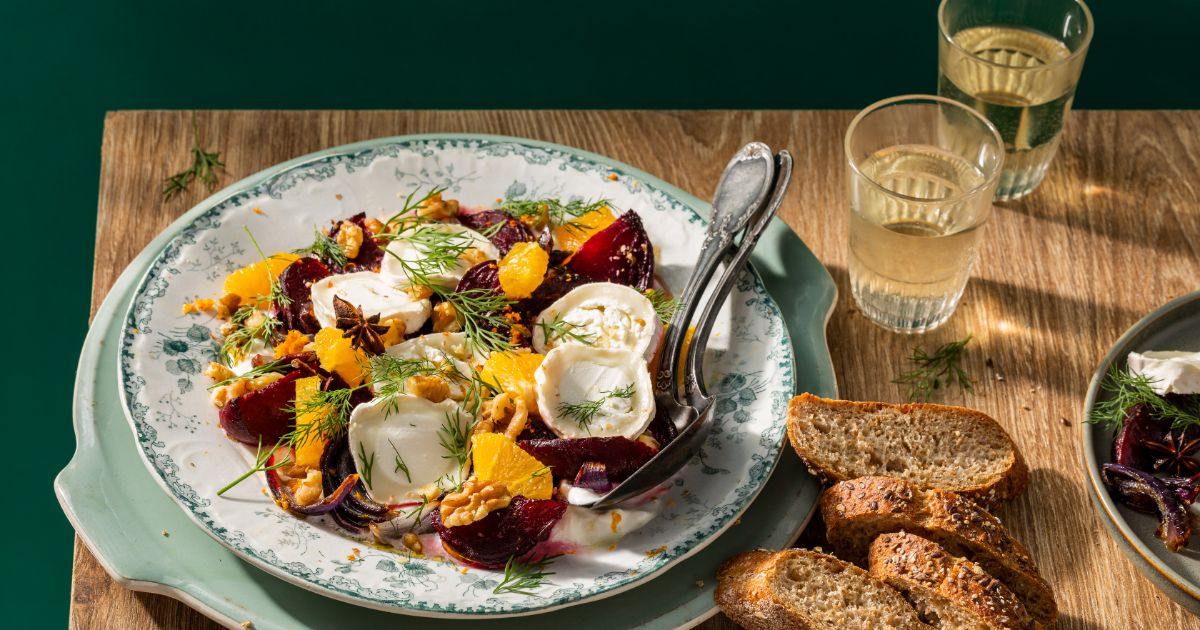 Gebratener Rübensalat mit Ziegenweichkäse und cremigem Dressing | Bettine Gebratener Rübensalat mit Ziegenweichkäse und cremigem Dressing | Bettine