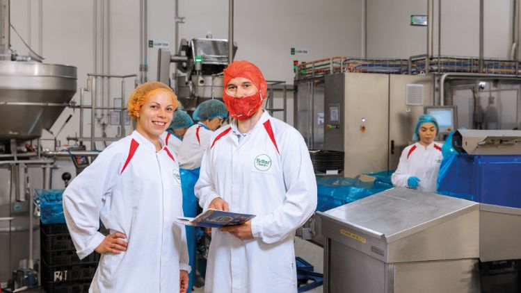 Fabriekfoto-Remco-en-pavla-wervingsshoot-vacature-3840x2160px