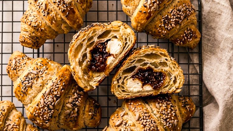 feigen-ziegenfrischkaese-croissants